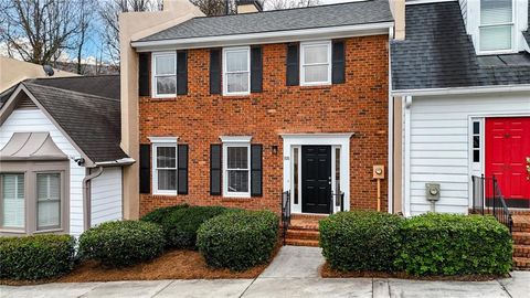Photo of 935 Lenox Hill Court NE, Atlanta, GA 30324 (MLS # 7732760)