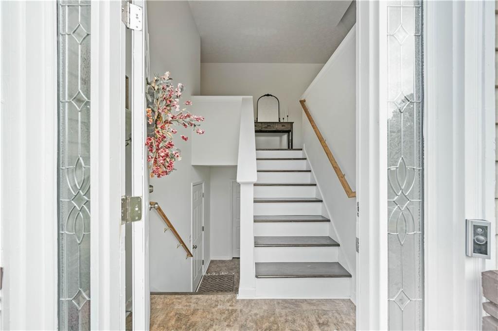 3425 One Horse Lane