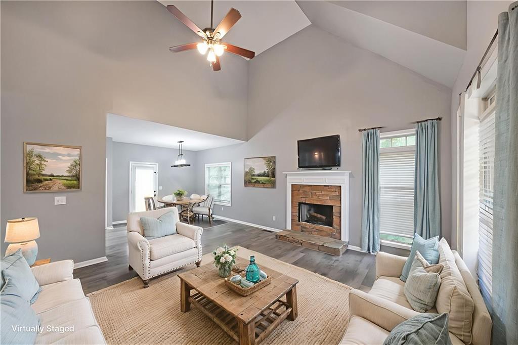 36 Laurel Way NE