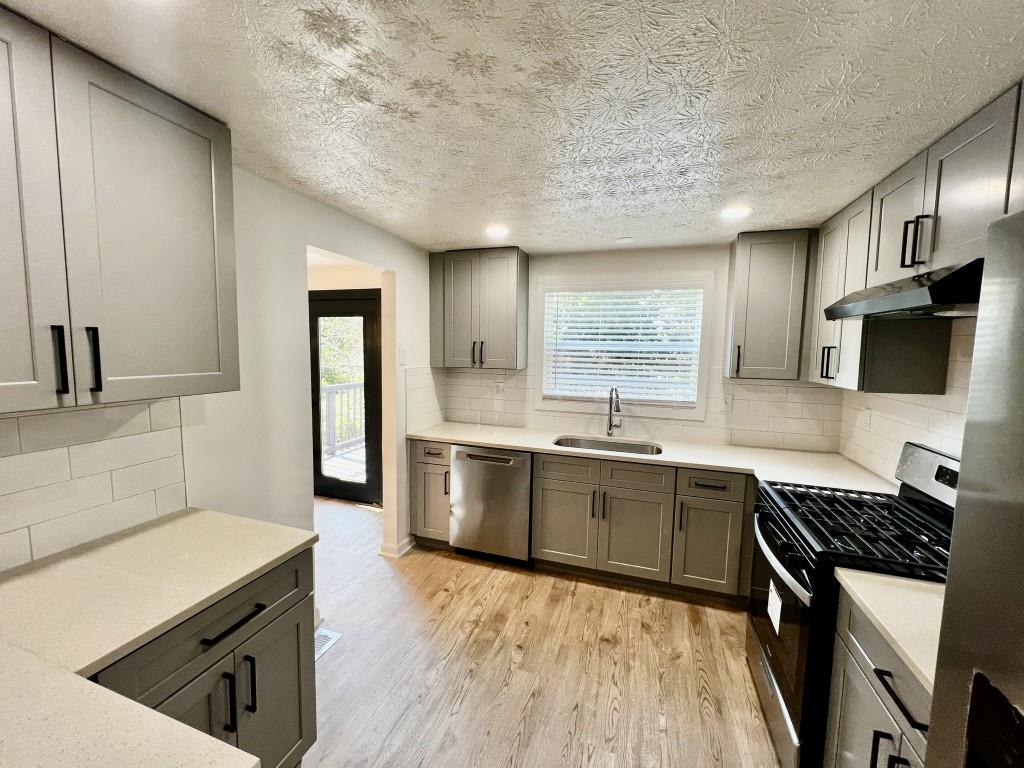 6740 WINDFAIRE Drive