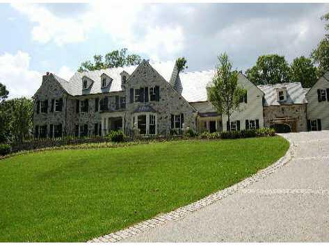 ***BRING ALL OFFERS***EXQUISITE LONG ISLAND COUNTRY HOUSE! FINEST MATERIALS INCL WEATHERED GRANITE IN ASHLAR PATTERN & VT VARIEGATED SLATE ROOF. STUNNING OWNERS STE ON MAIN W/FRPL, 10' CEILS, LG DAYLIGHT FINISHED BSMT. UNBELIEVABLE INFINITY EDGE POOL- B'FUL PRIVATE SETTING