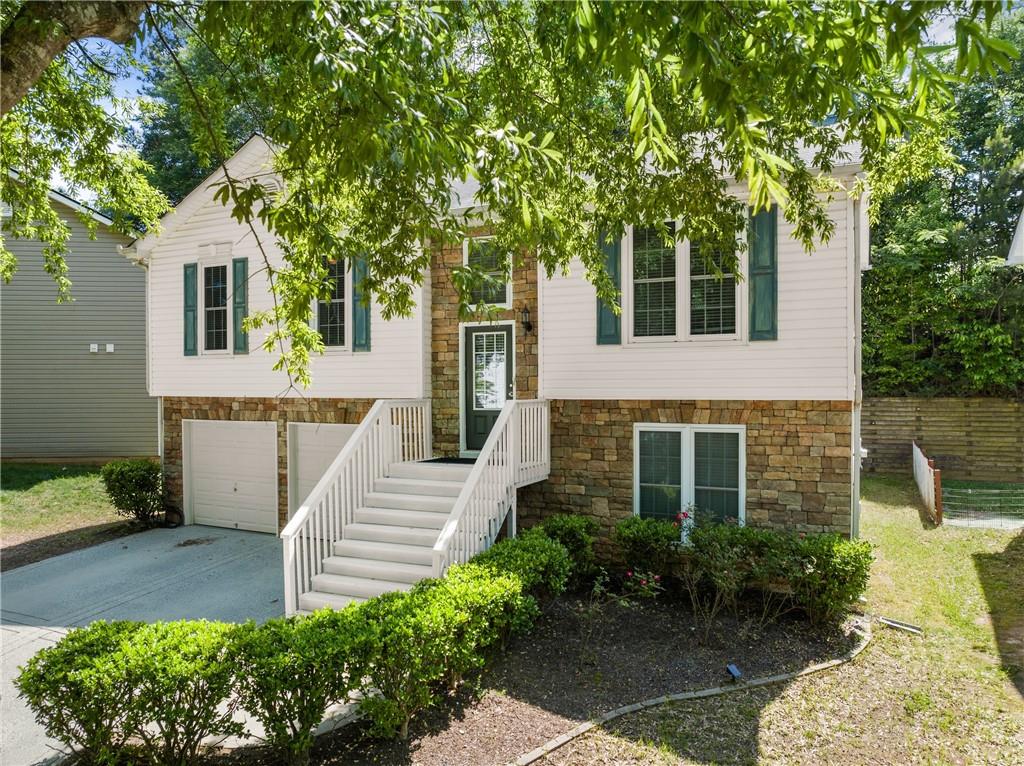 5750 Bridgeport Court, Flowery Branch, Georgia image 4