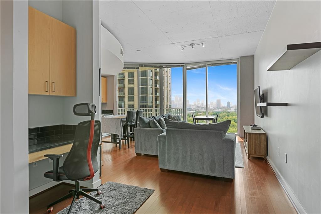 361 17th Street NW 2115