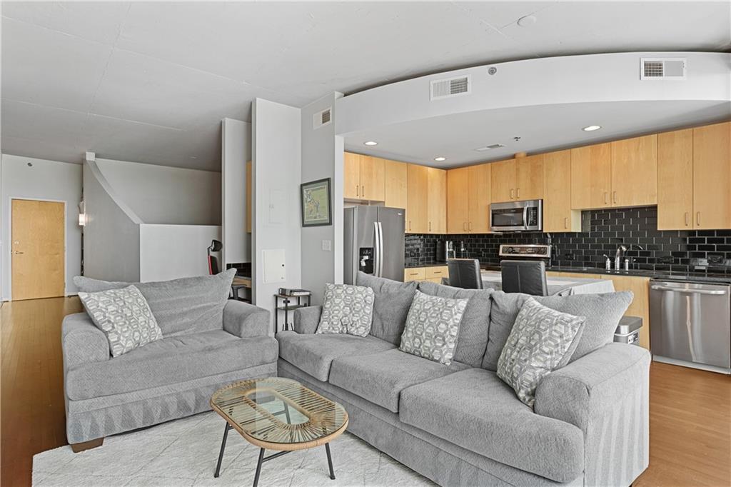 361 17th Street NW 2115