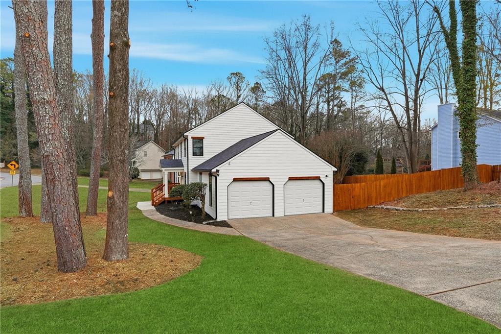 2348 Marneil Drive NE