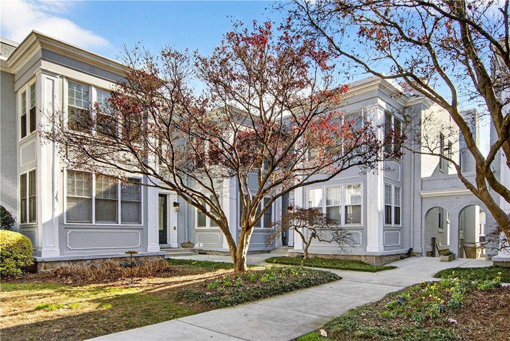 435 10th Street NE 15