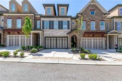 Townhouse For Rent - 121 Via Roma<br/> Woodstock, GA 30188
