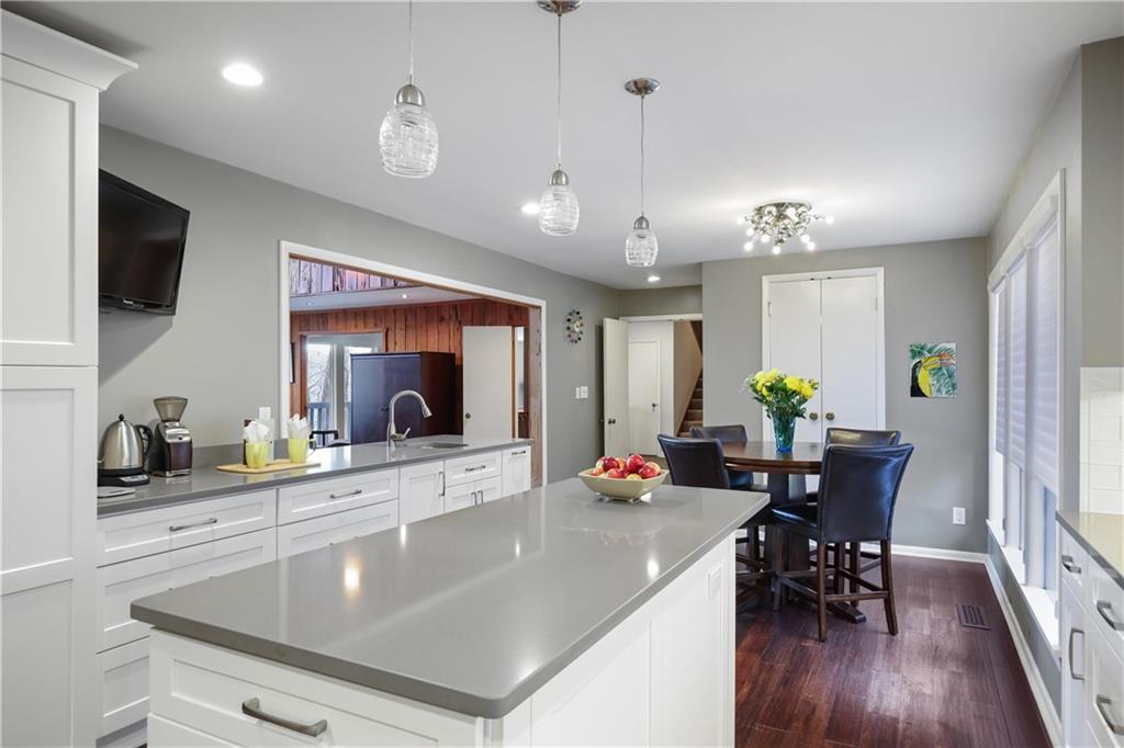 180 River Court Parkway