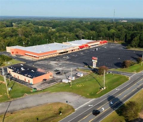 165 S Elm Commerce GA 30529