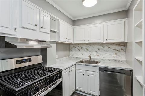Photo of 2285 Peachtree Road NE #404, Atlanta, GA 30309 (MLS # 7706949)