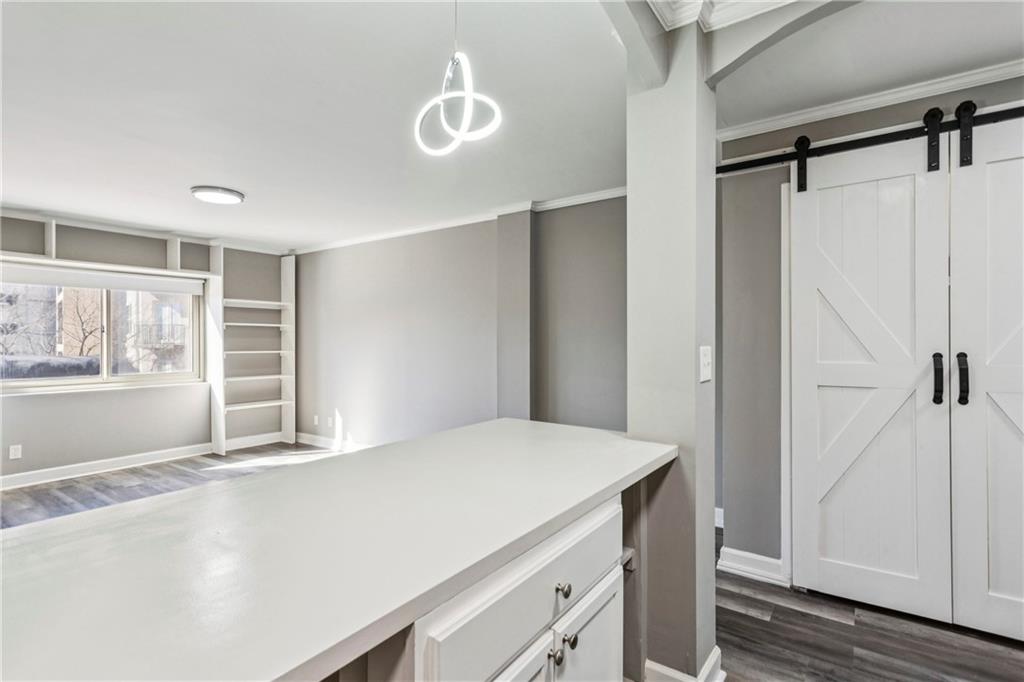 2285 Peachtree Road NE 404