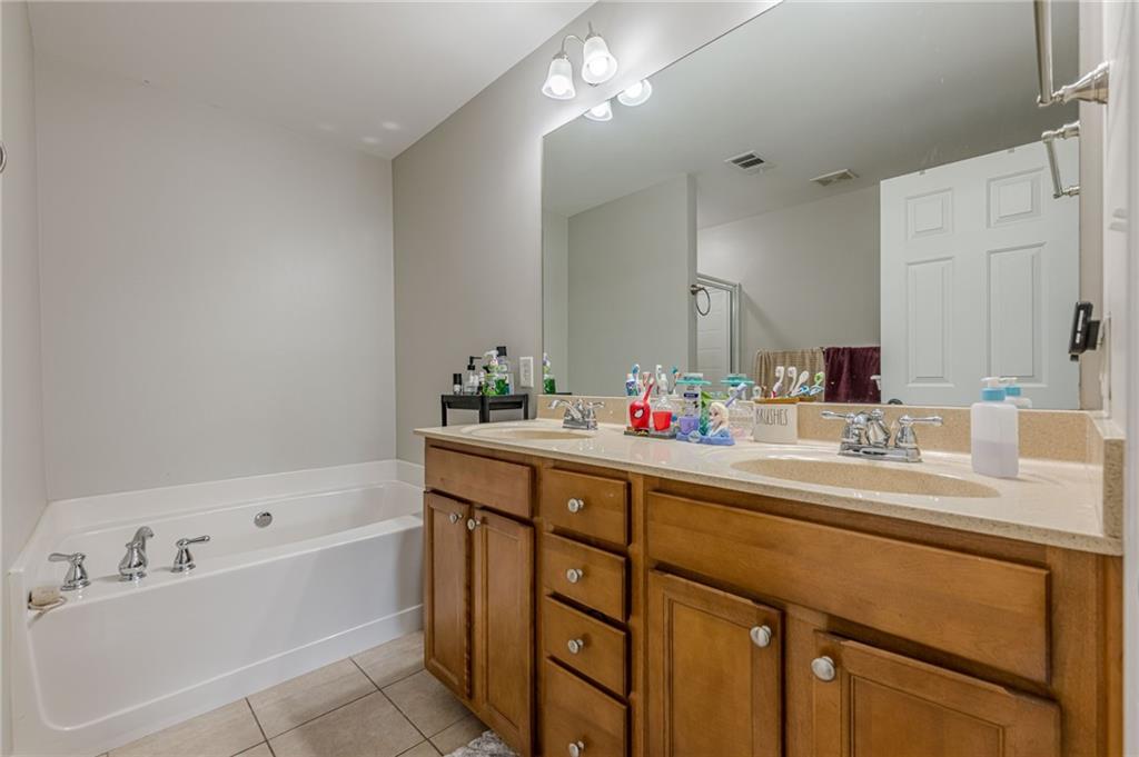 2705 Maple Park Place #29, Cumming, Georgia image 32