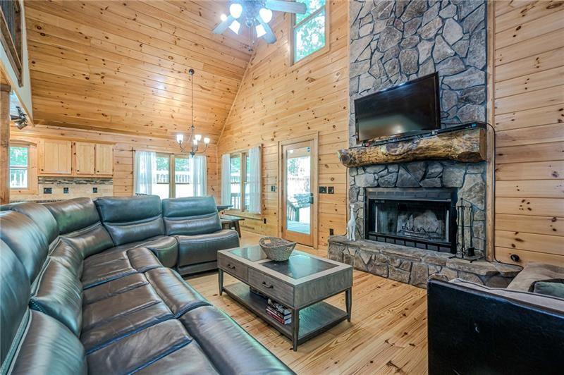 213 Moonshine Hollow