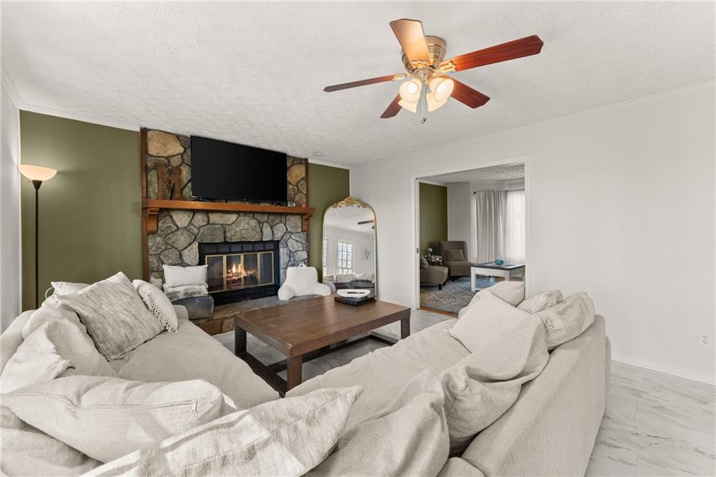 131 Fitchburg Drive, Woodstock, Georgia image 7