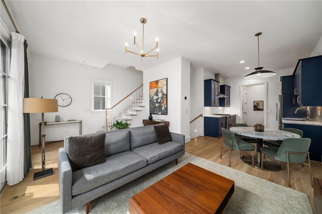 699 Eustace Street SE