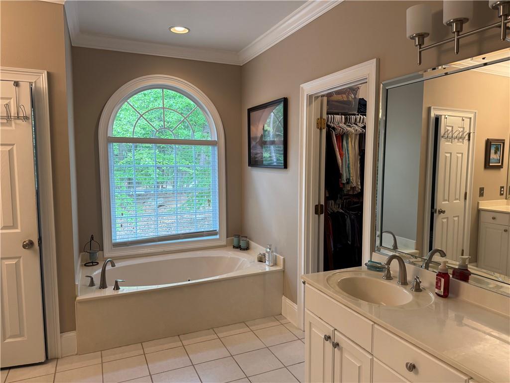 6608 Sweetwater Point, Flowery Branch, Georgia image 33