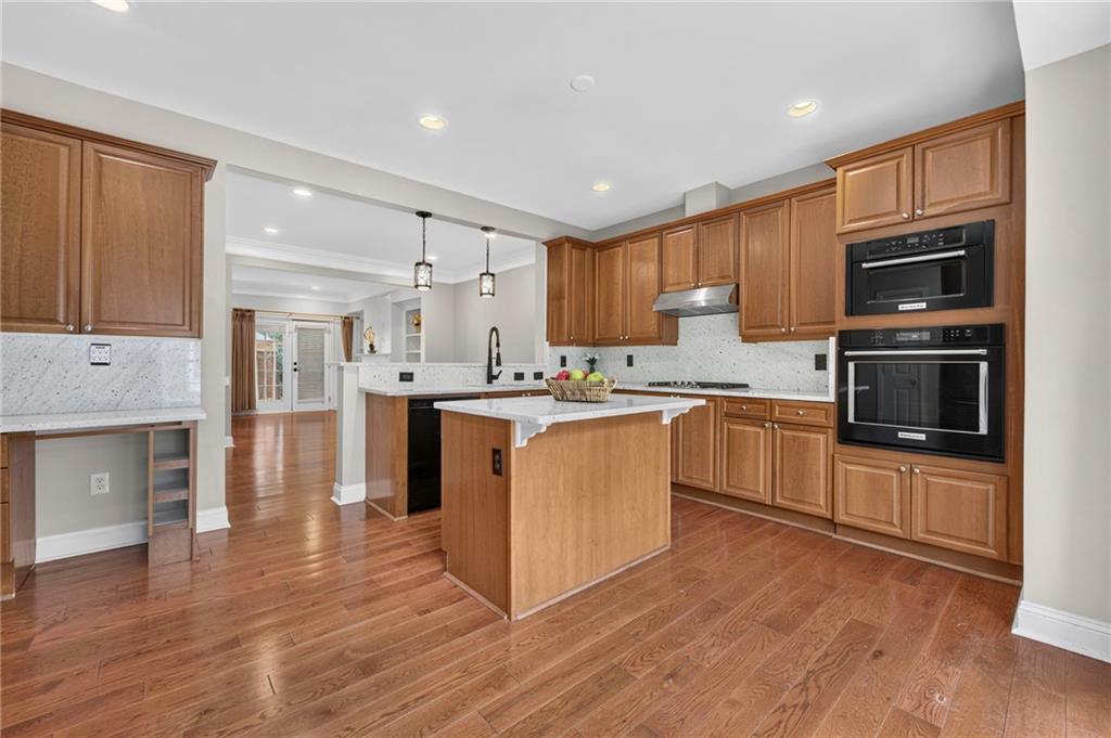 1735 Peachtree Street NE 619