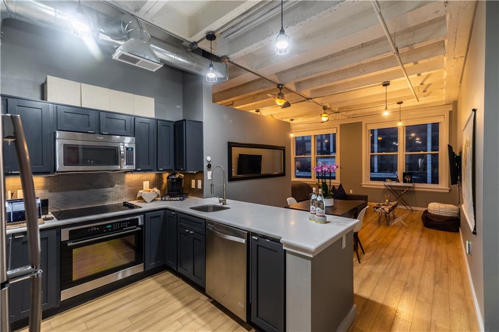 32 Peachtree Street NW 1105