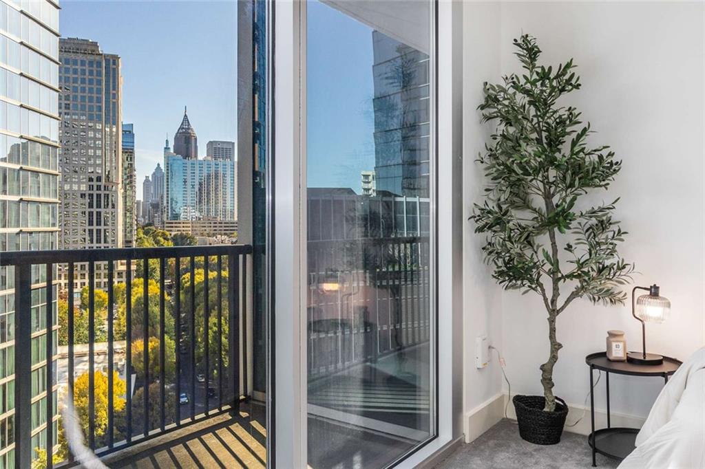 1010 Midtown - Residential