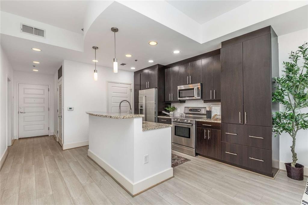 1010 Midtown - Residential