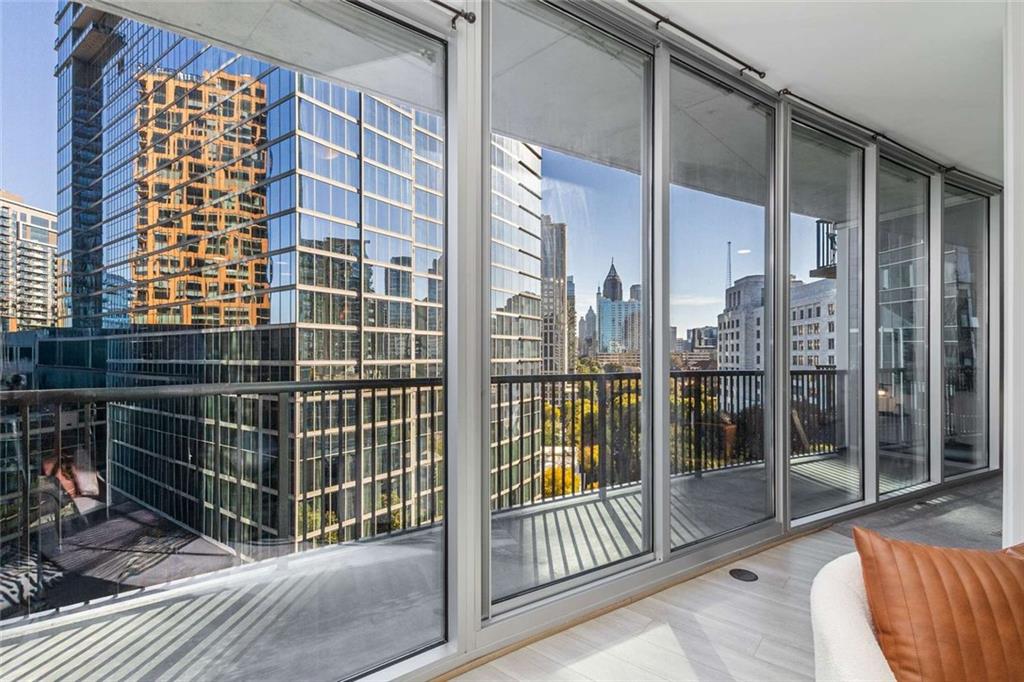 1010 Midtown - Residential
