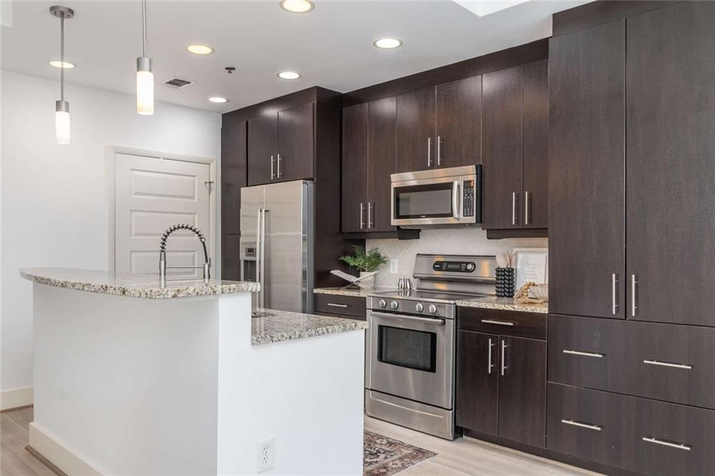 1010 Midtown - Residential