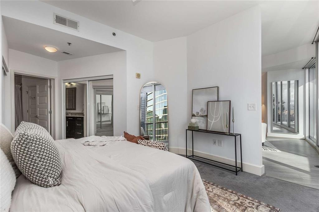 1010 Midtown - Residential