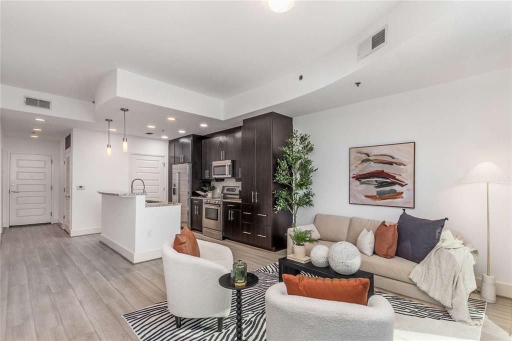 1010 Midtown - Residential