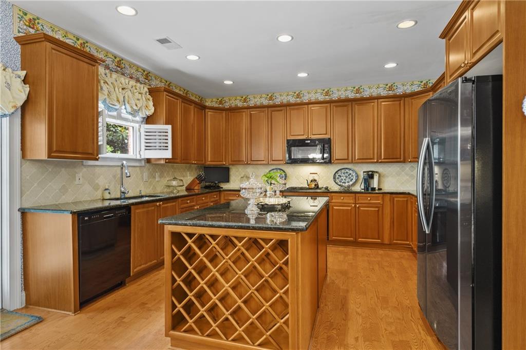 3032 Montclair Circle, Smyrna, Georgia image 10