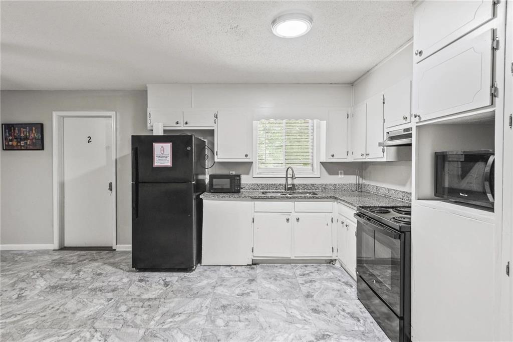 271 Leafwood Lane, Riverdale, Georgia image 7