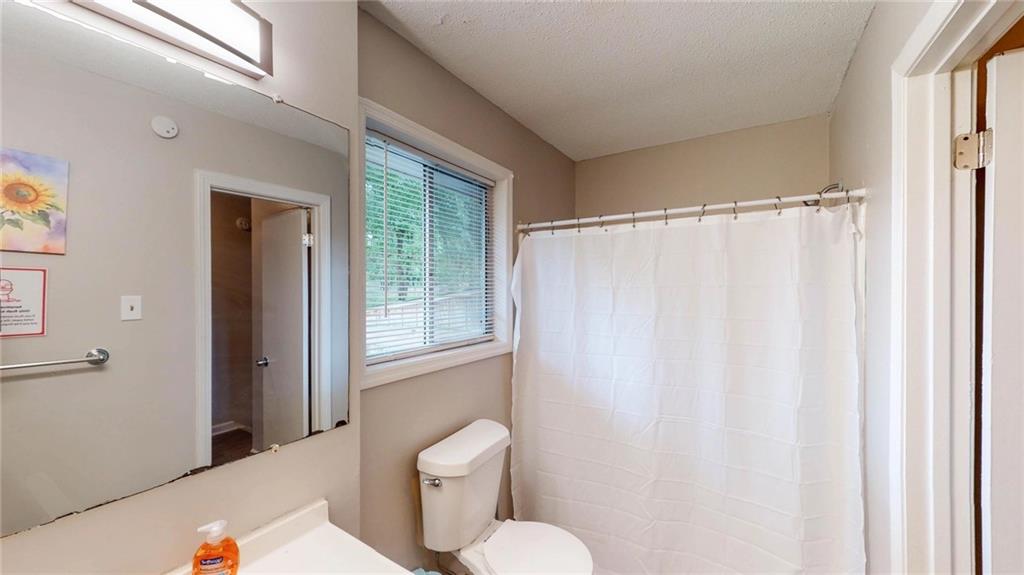 271 Leafwood Lane, Riverdale, Georgia image 13