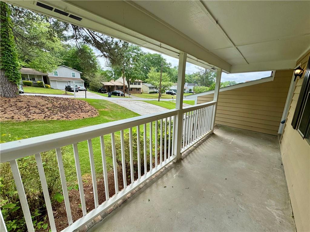 6061 Tina Lane, Rex, Georgia image 2