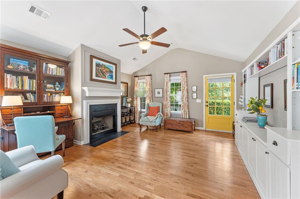 1486 Cottage Way