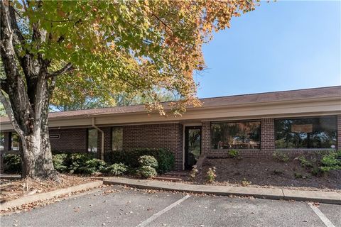 Photo of 11205 Alpharetta Highway #B4, Roswell, GA 30076 (MLS # 7748175)