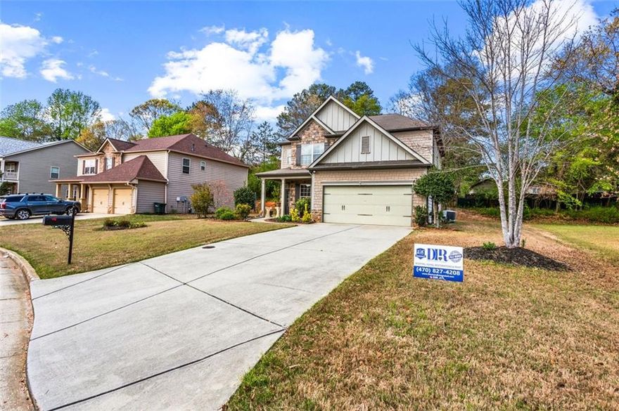 Welcome to Your Dream Home in Marietta, GA. This spacious 3-bedroom, 2.5-bath home offers 2,208 sq. ft. of living space, including a generously sized master suite that’s perfect for relaxation. With a RainSoft water system throughout the entire home, you can enjoy fresh, purified water at every turn. Located in a peaceful, well-established neighborhood, you're just minutes from shopping, dining, and entertainment in Marietta. Don’t wait schedule your appointment today and see all that this wonderful home has to offer.