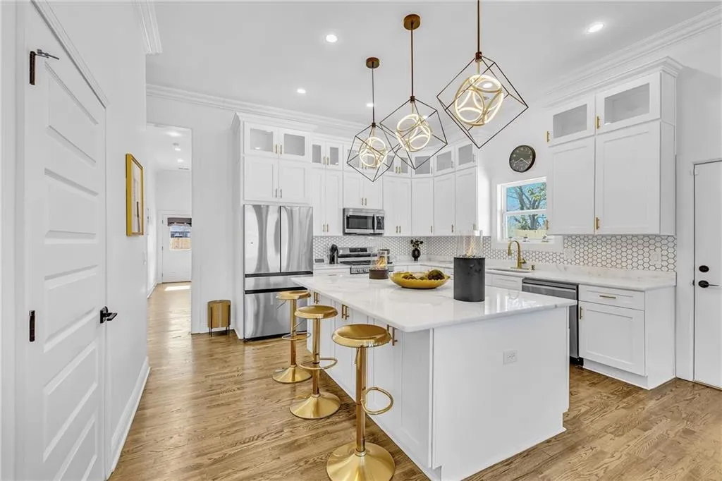 Atlanta, Georgia 30337, United States, 5 Bedrooms Bedrooms, ,4 BathroomsBathrooms,Residential,Active,129067