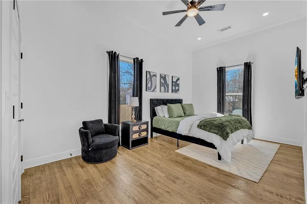 Atlanta, Georgia 30337, United States, 5 Bedrooms Bedrooms, ,4 BathroomsBathrooms,Residential,Active,129067