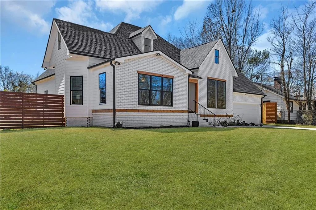 Atlanta, Georgia 30337, United States, 5 Bedrooms Bedrooms, ,4 BathroomsBathrooms,Residential,Active,129067