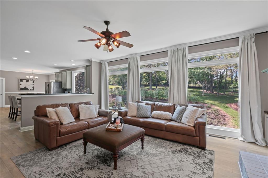 393 Taylor Glen Drive, Alpharetta, Georgia image 7