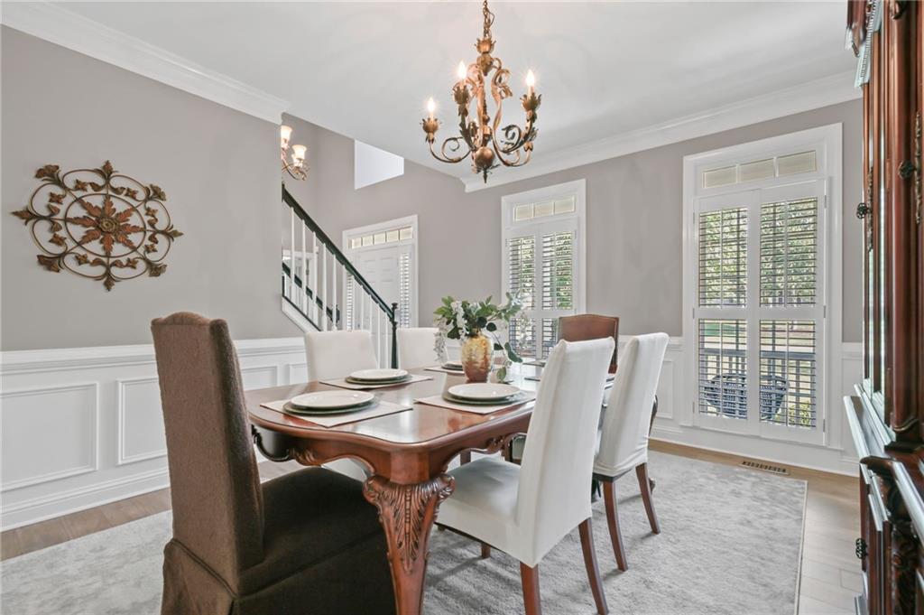 393 Taylor Glen Drive, Alpharetta, Georgia image 4