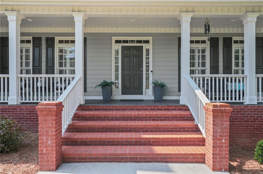393 Taylor Glen Drive, Alpharetta, Georgia image 3