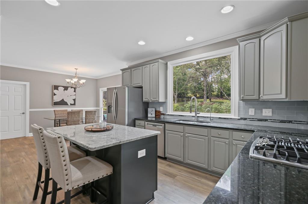 393 Taylor Glen Drive, Alpharetta, Georgia image 9