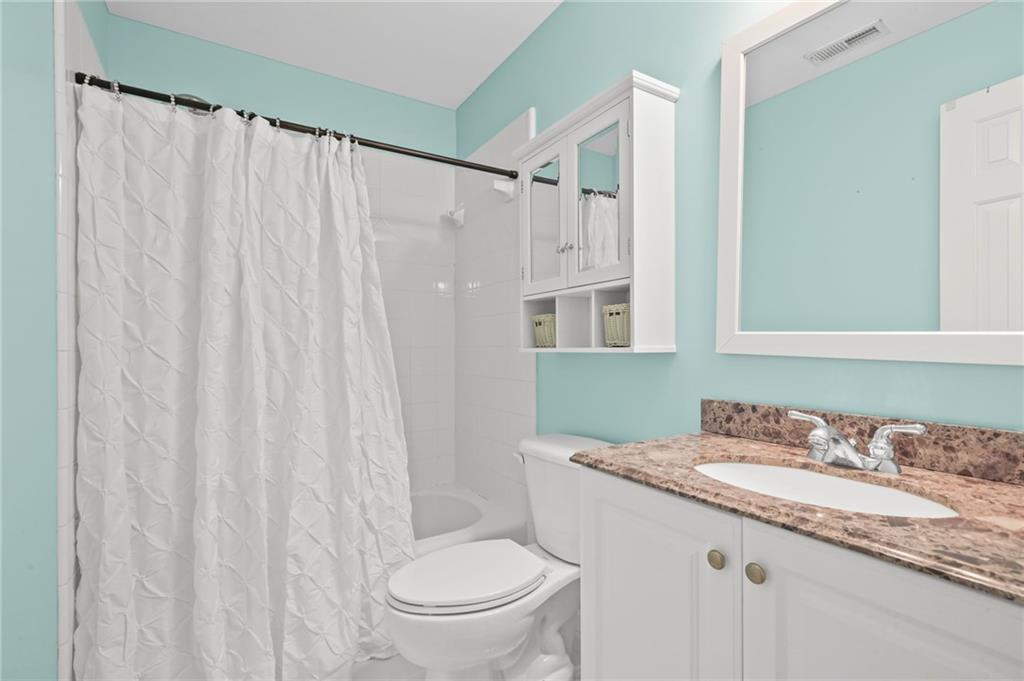 393 Taylor Glen Drive, Alpharetta, Georgia image 22