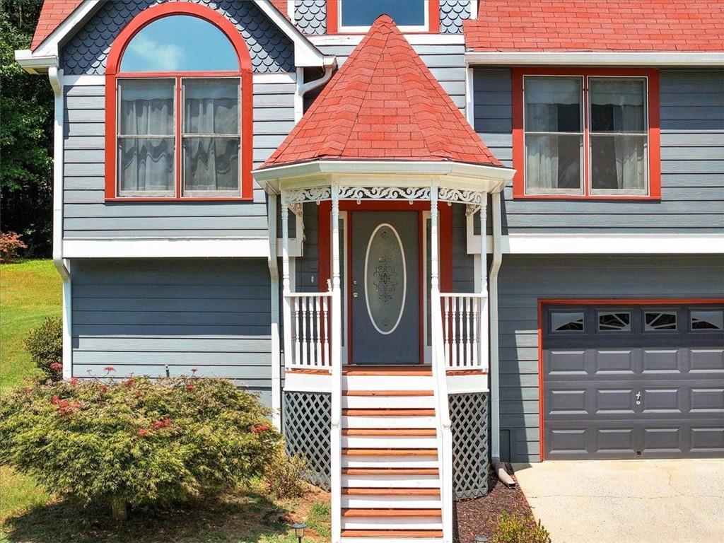 51 Chantilly Way