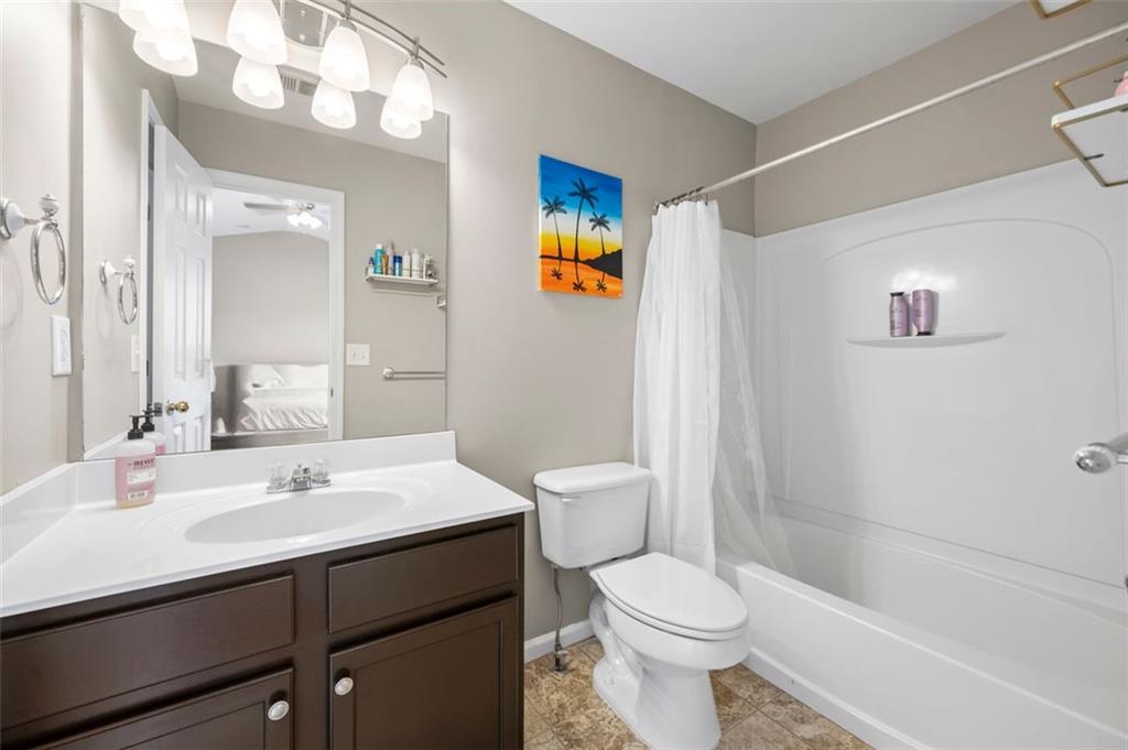 3542 Chattahoochee Summit Lane, Atlanta, Georgia image 17