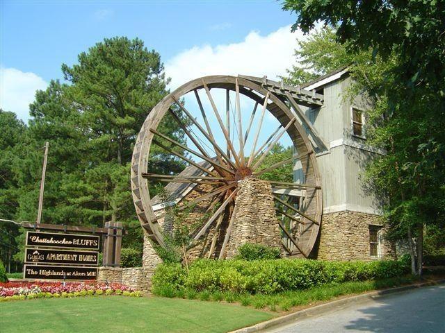 3542 Chattahoochee Summit Lane, Atlanta, Georgia image 6