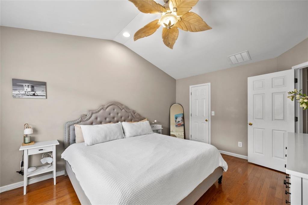 3542 Chattahoochee Summit Lane, Atlanta, Georgia image 14