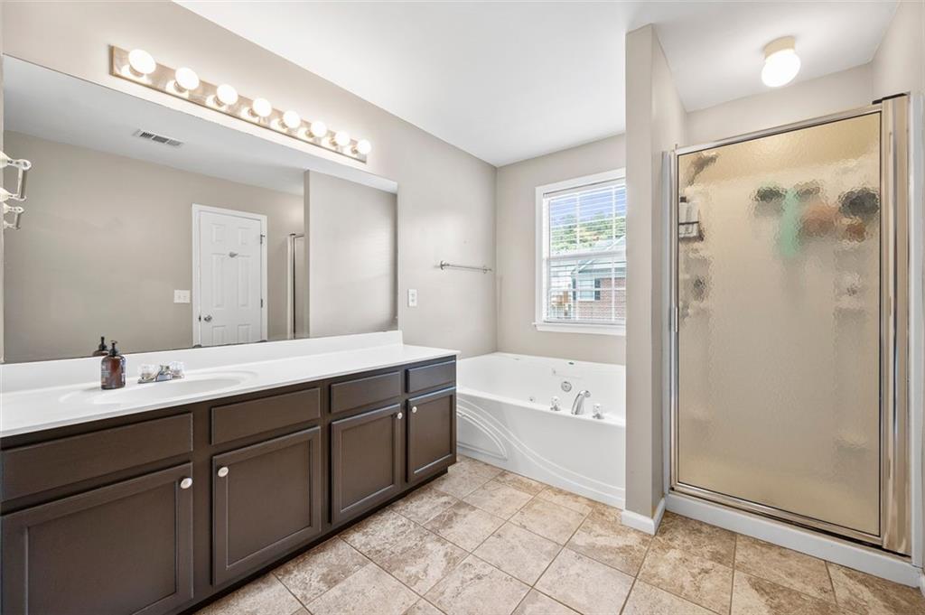 3542 Chattahoochee Summit Lane, Atlanta, Georgia image 13
