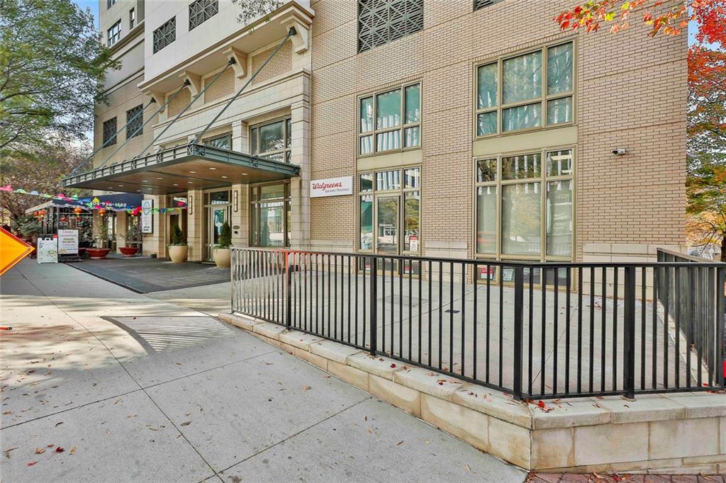 565 Peachtree Street NE 1511