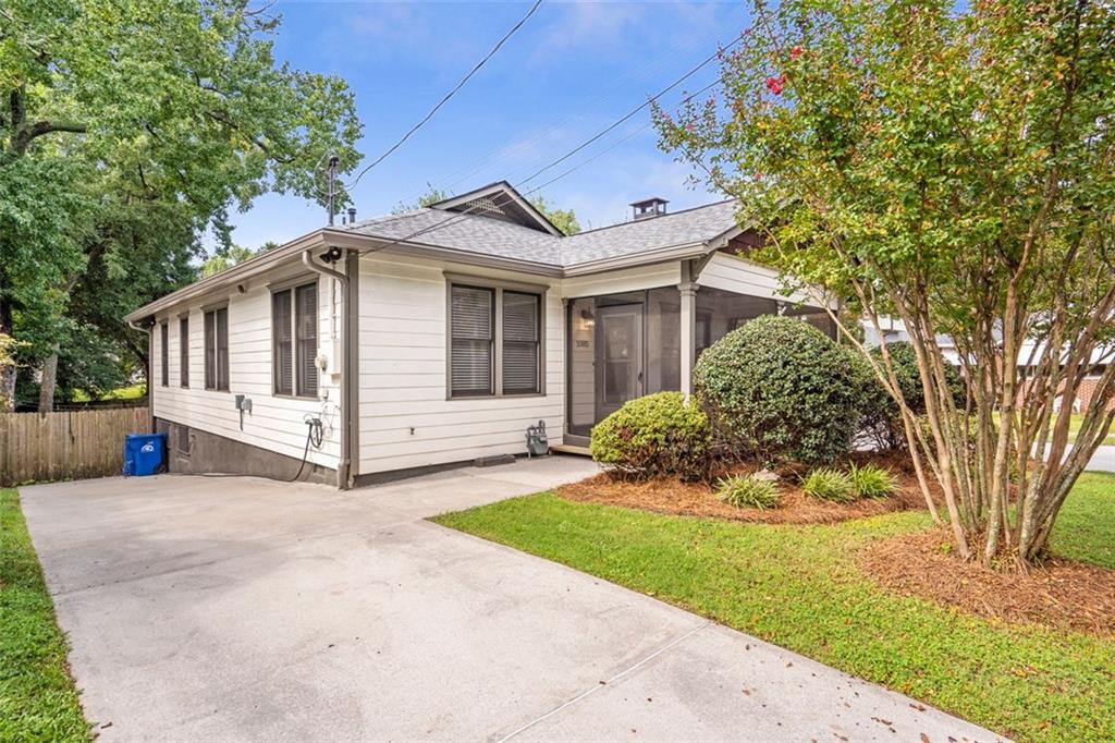1085 BOULEVARD Drive SE